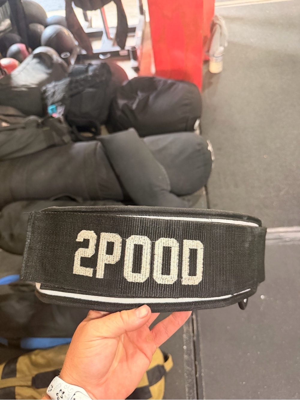 White 2Pood 4” Weightlifting Belt Size Large